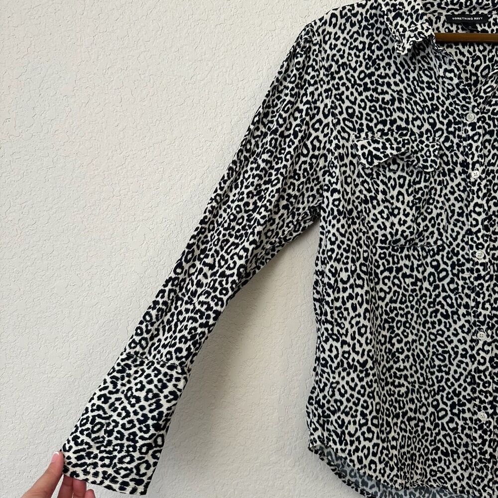 Something Navy Leopard Print Button-Up Long Sleev… - image 4